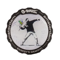 Preview: G-Rollz | Banksy Graffiti 'Flower Thrower' 3part Grinder - 53mm - 6pc In Display Preview: G-Rollz | Banksy Graffiti 'Flower Thrower' 3part Grinder - 53mm - 6pc In Display