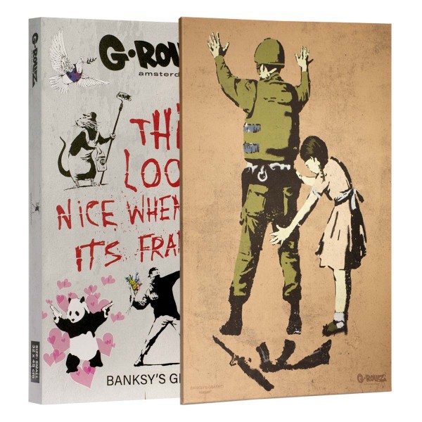 G-Rollz | Banksy&#039;s Graffiti - SOLDIER FRISKED Canvas (64x90x3cm)